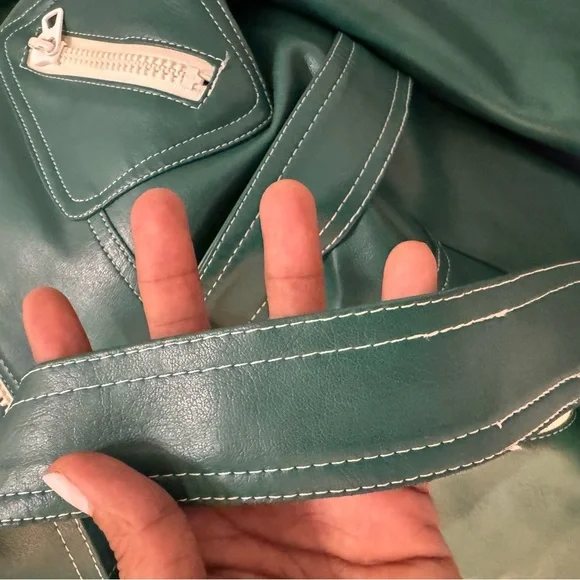 Vintage high quality faux leather in green size Medium Japanese made. - Picture 11 of 12